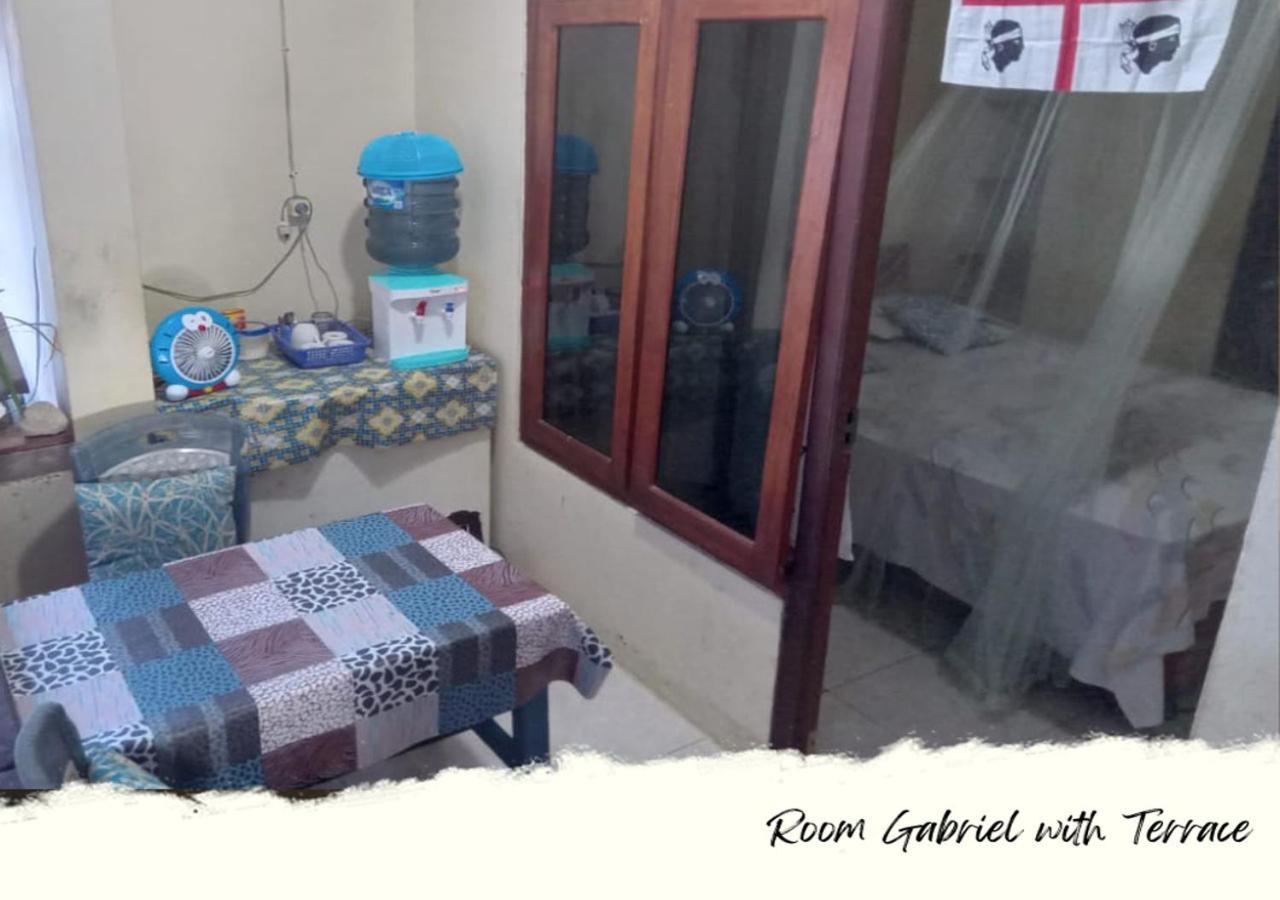 Heiner Homestay Bunaken Eksteriør billede